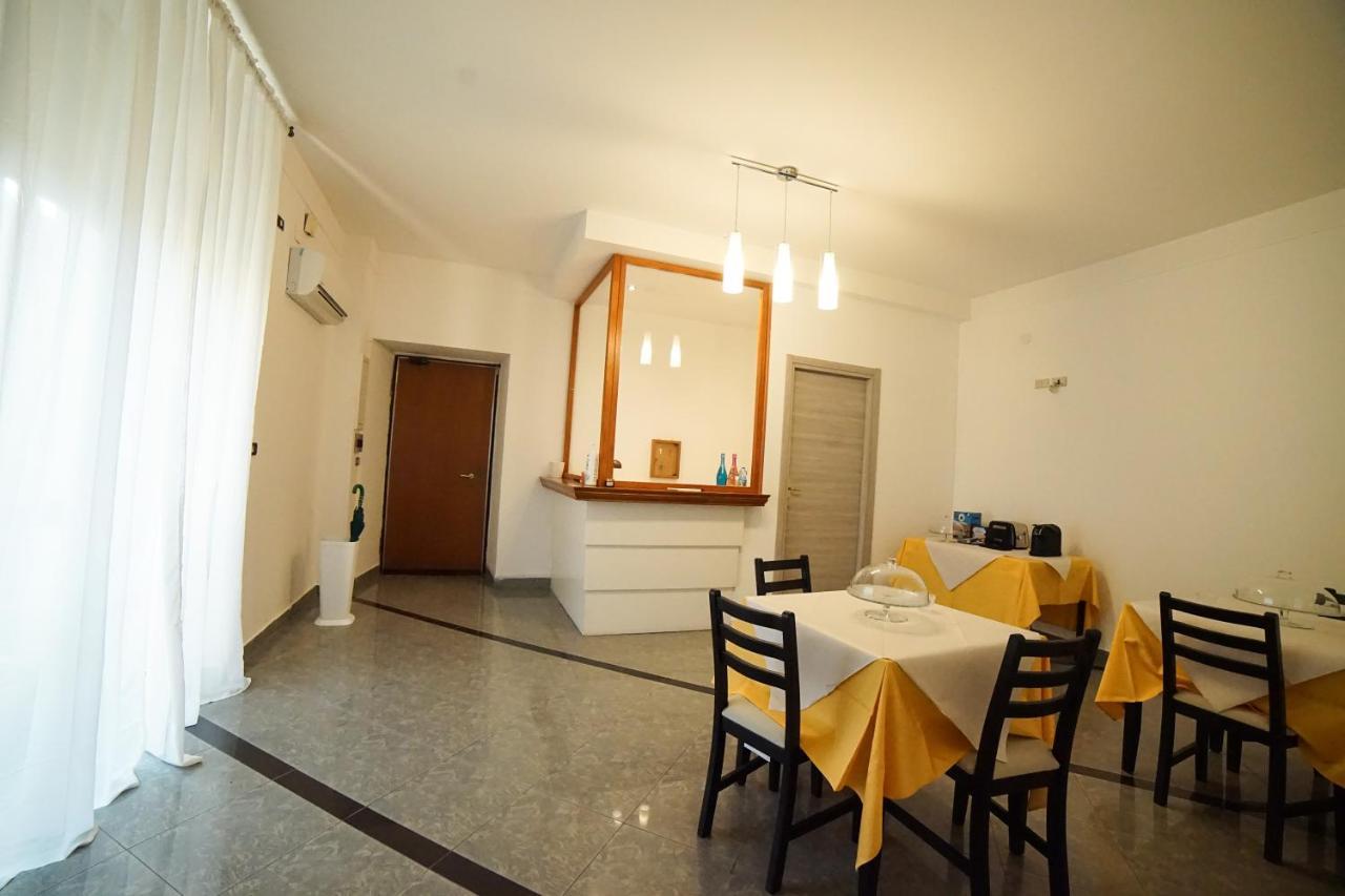 Central Home B&B Cosenza Dış mekan fotoğraf